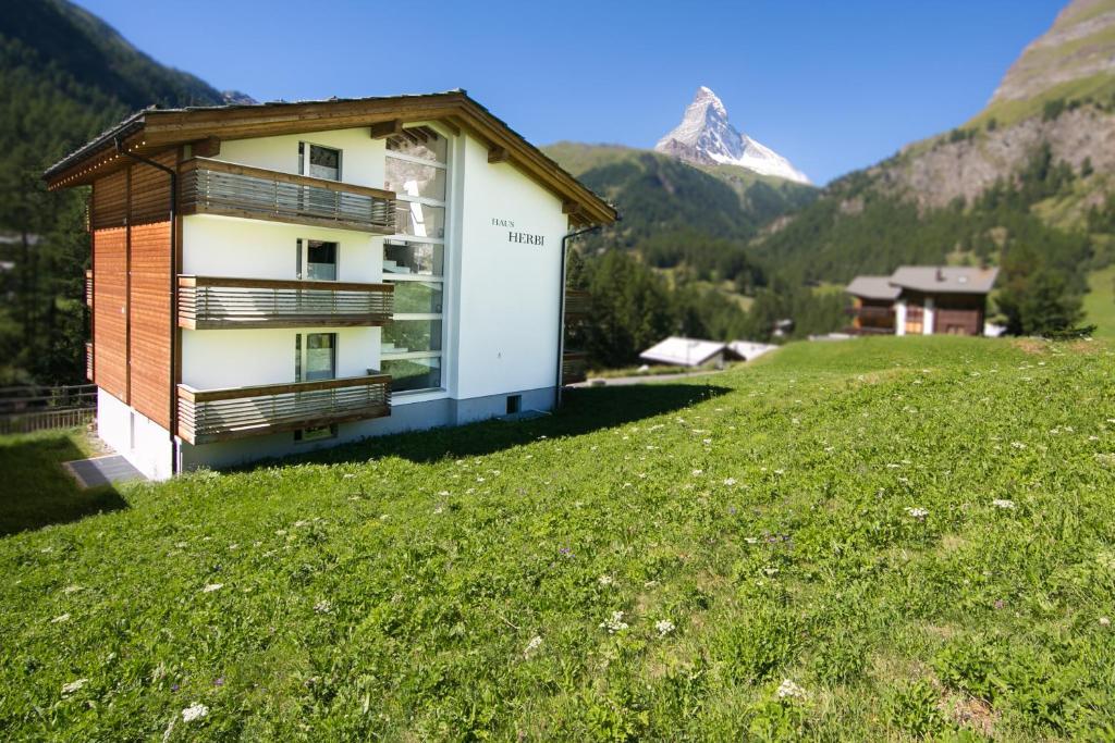 Chalet Herbi Zermatt Eksteriør bilde